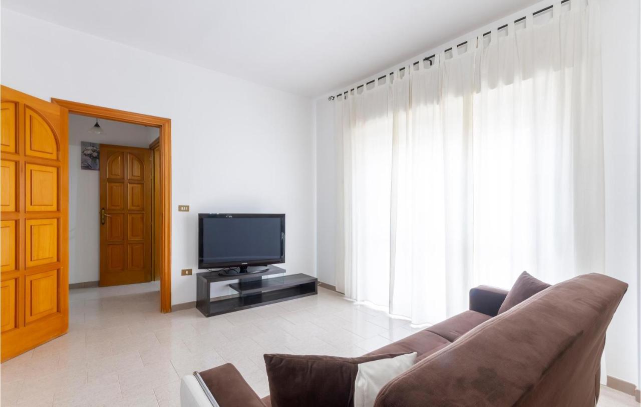 Lovely Apartment In Carovigno With Kitchen Екстер'єр фото