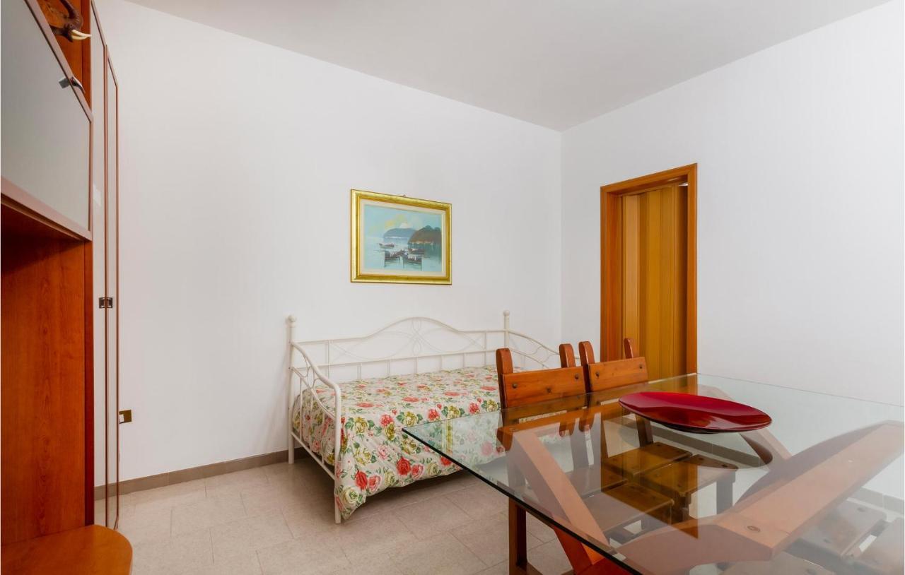 Lovely Apartment In Carovigno With Kitchen Екстер'єр фото